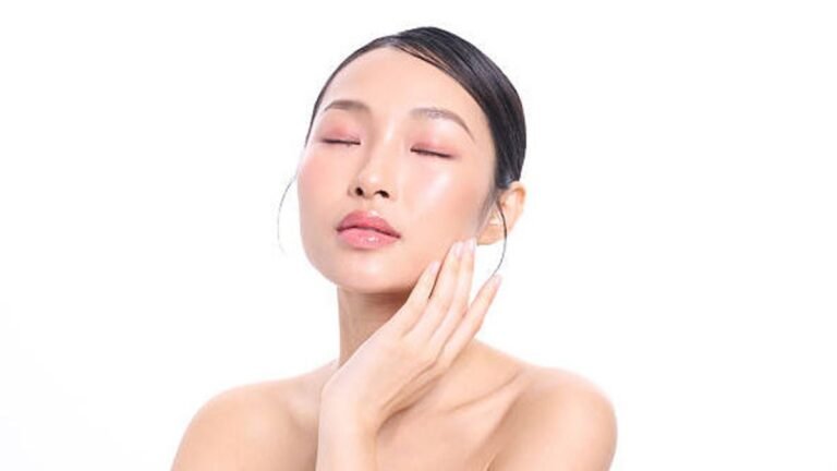 Apa Itu Glass Skin? Rahasia Kulit Glowing ala K-Beauty