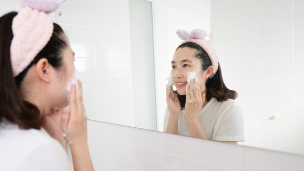 Cara Merawat Kulit Wajah di Usia 20-an agar Tetap Sehat